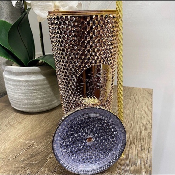 👑BRAND NEW GOLD METALLIC CHROME STUDDED BLING VENTI TUMBLER! - Picture 2 of 3